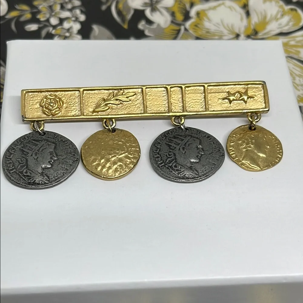 N/A elegant gold